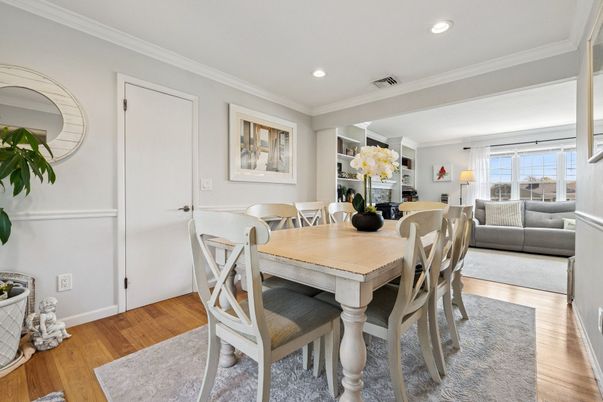 Dining room, Interior, Living room, Recessed Lighting, Wood Texture Flooring