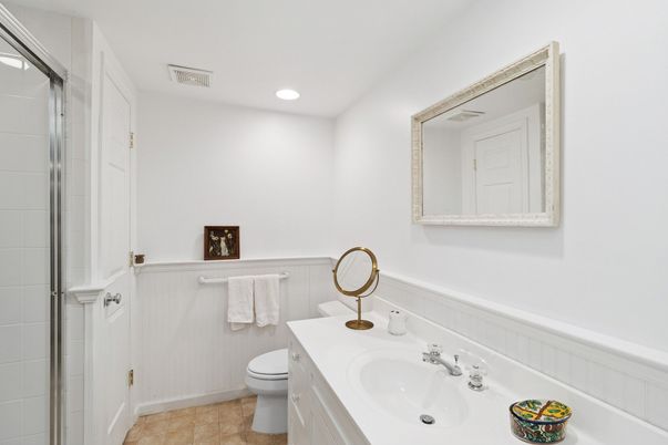 Bathroom, Interior, Recessed Lighting