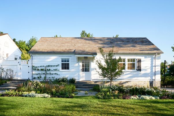 Exterior, Facade, Cape Cod