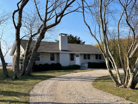 Backyard, Exterior, Facade, Cape Cod