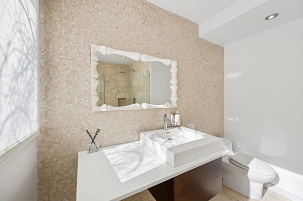 Bathroom, Interior, Recessed Lighting