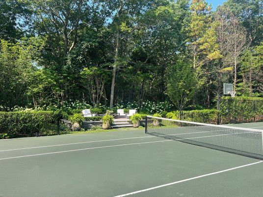 Exterior, Tennis Courts