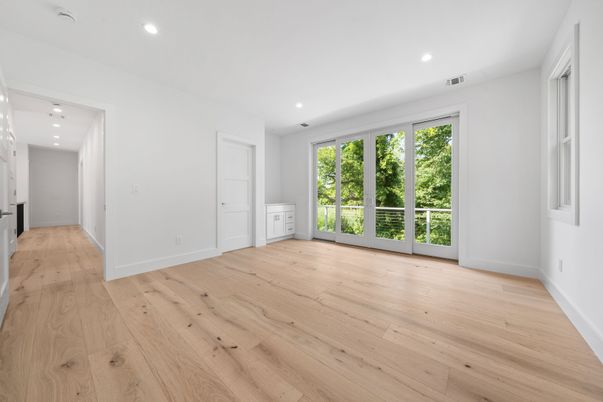 Empty room, Interior, Recessed Lighting, Wood Texture Flooring