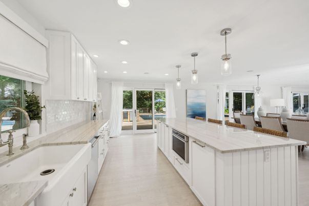 Dining room, Interior, Kitchen, Pendant Lights, Recessed Lighting, Wood Texture Flooring