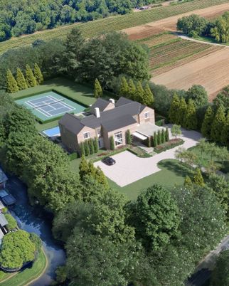 Exterior, Drone