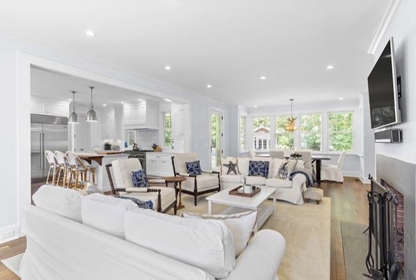 Dining room, Interior, Kitchen, Living room, Pendant Lights, Recessed Lighting, Stainless Steel Appliances, Wood Texture Flooring