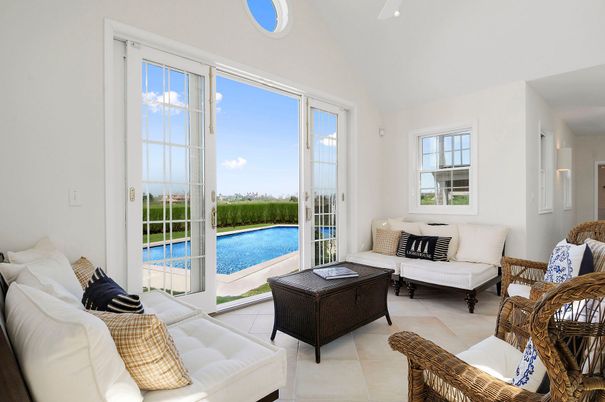 Interior, Living room, Water