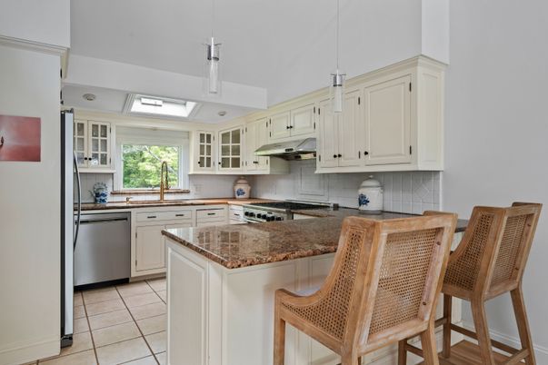 Interior, Kitchen, Pendant Lights, Stainless Steel Appliances