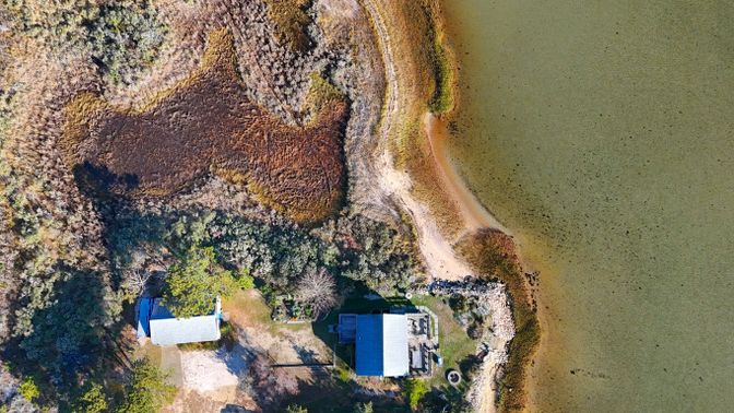 Exterior, Drone