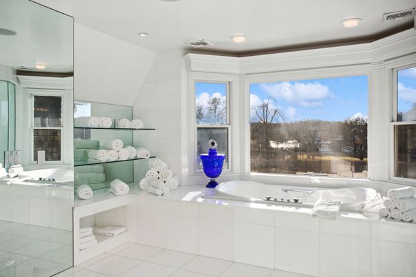 Bathroom, Interior, Recessed Lighting