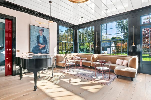 Interior, Living room, Pendant Lights, Piano, Wood Texture Flooring