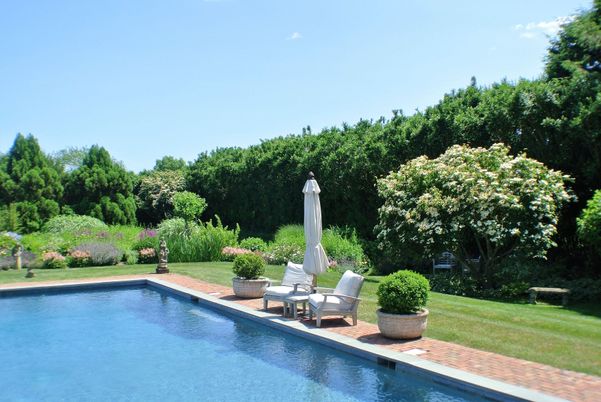 Exterior, Lake, Pool