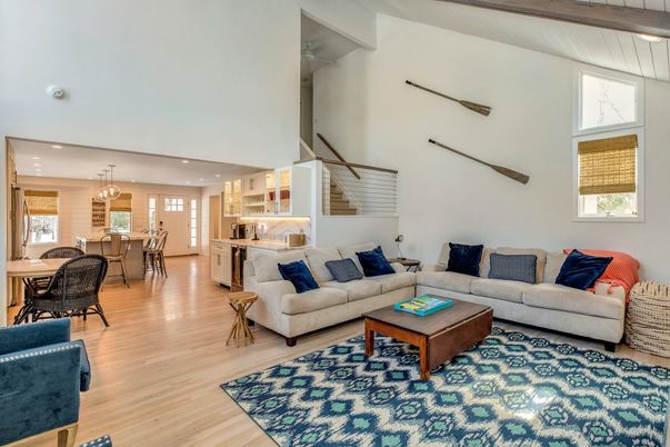Chandelier, Dining room, Interior, Kitchen, Living room, Pendant Lights, Recessed Lighting, Wood Texture Flooring