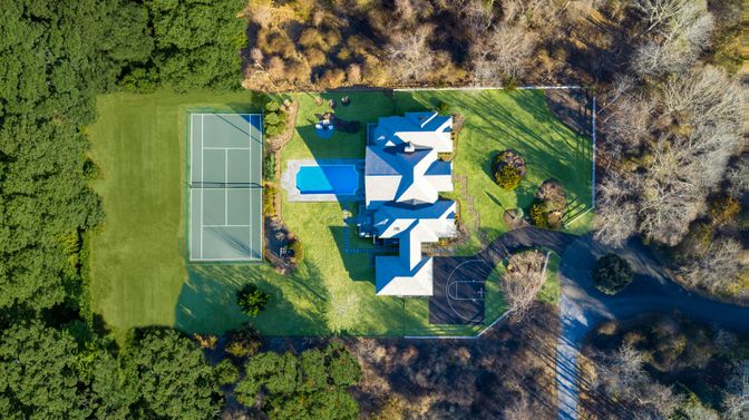 Exterior, Drone