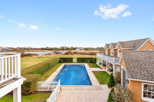 Exterior, Pool, Water