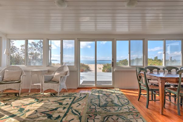 Dining room, Interior, Sun Room, Water, Wood Texture Flooring