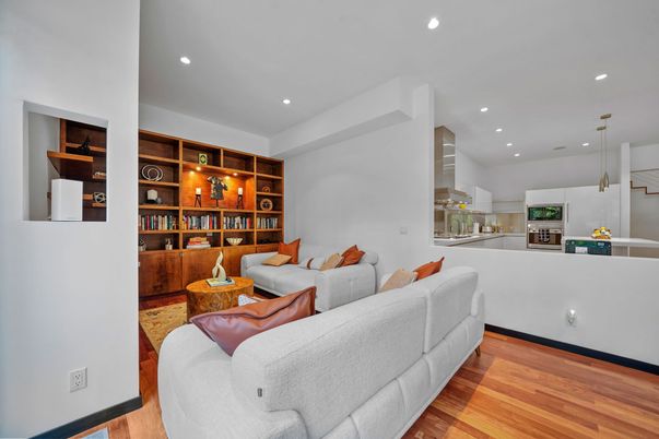 Interior, Living room, Pendant Lights, Recessed Lighting, Wood Texture Flooring