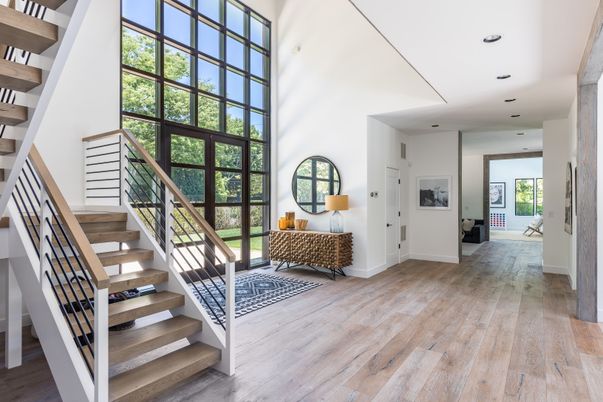 Interior, Recessed Lighting, Wood Texture Flooring