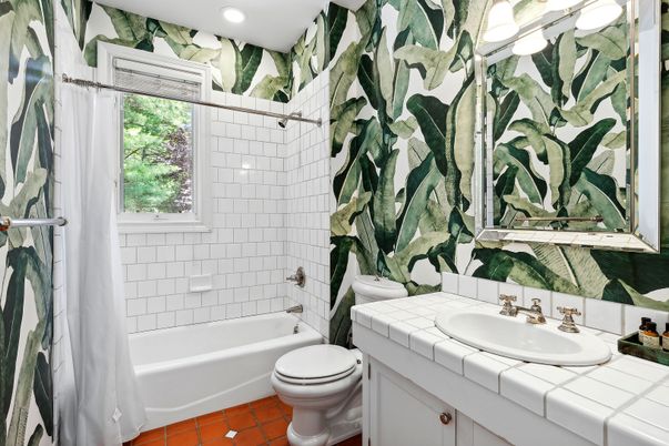 Bathroom, Interior, Recessed Lighting, Tile Countertops