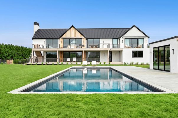 Backyard, Exterior, Facade, Pool, Farmhouse