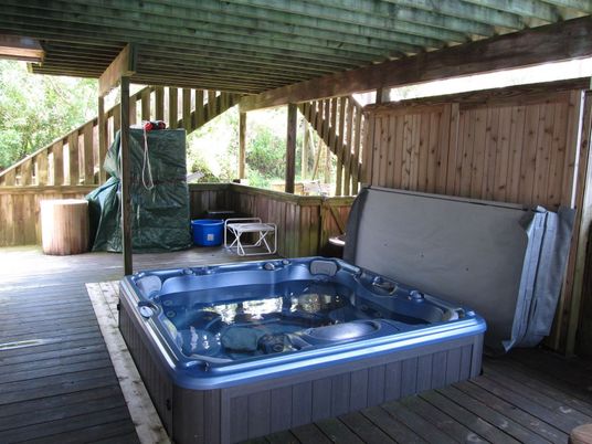 Exterior, Hot Tub