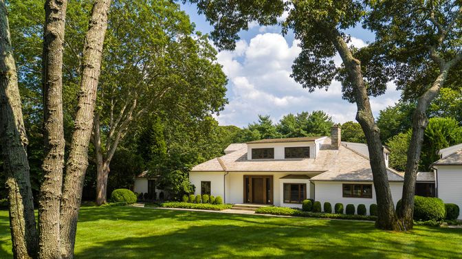 Backyard, Exterior, Facade, Split Level