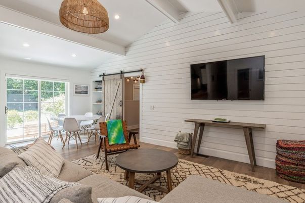 Dining room, Interior, Living room, Recessed Lighting, Wood Texture Flooring