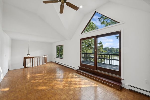Interior, Pendant Lights, Recessed Lighting, Wood Texture Flooring
