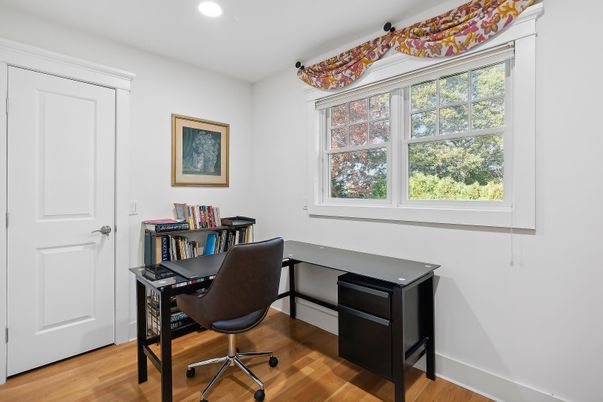 Home Office, Interior, Recessed Lighting, Wood Texture Flooring