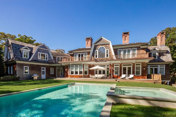 Exterior, Facade, Pool, Queen Anne Victorian