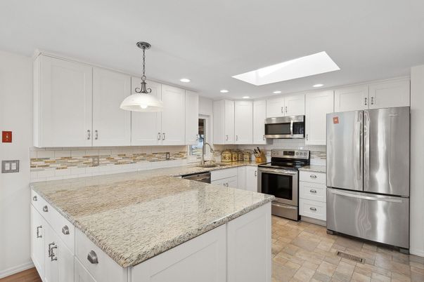 Interior, Kitchen, Pendant Lights, Recessed Lighting, Stainless Steel Appliances