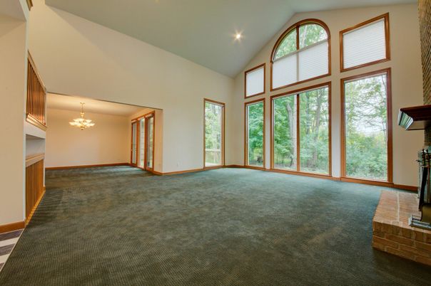Chandelier, Empty room, Interior, Recessed Lighting