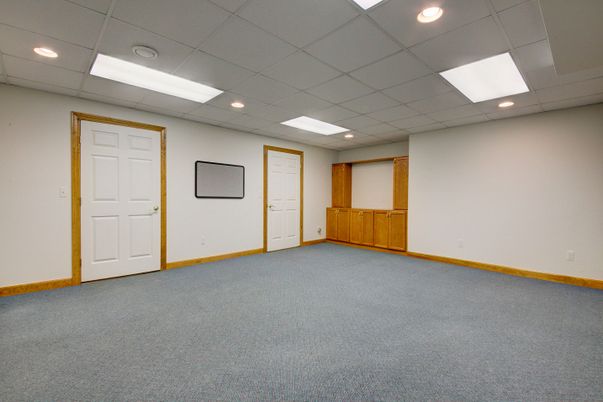 Empty room, Interior, Recessed Lighting