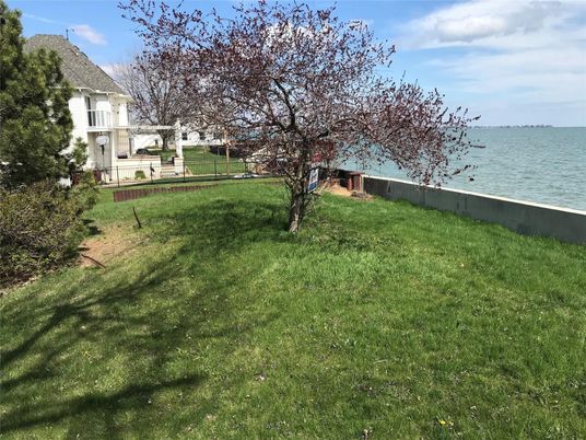 Backyard, Exterior, Lake