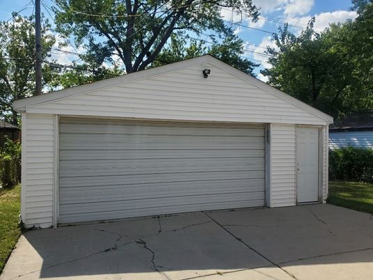 Detached Garage, Exterior