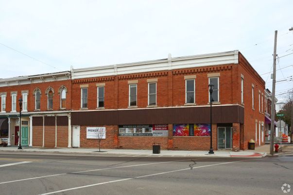 Exterior, Facade, Brick Facade, Rowhouse