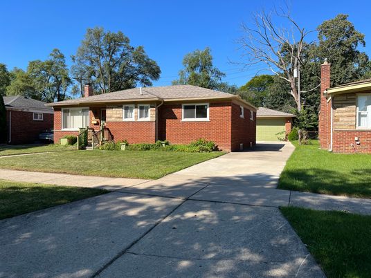 Exterior, Facade, Brick Facade, Log Home