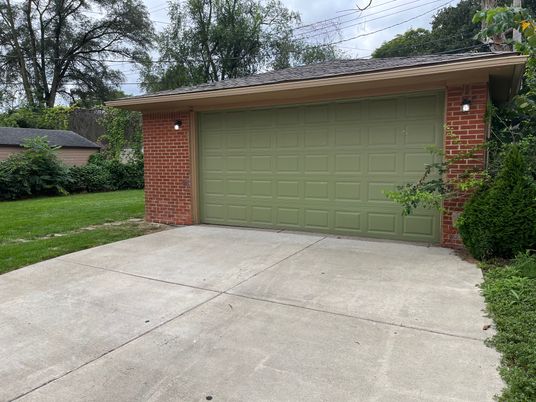 Detached Garage, Exterior