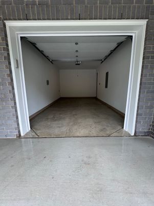 Garage, Interior, Stone Walls
