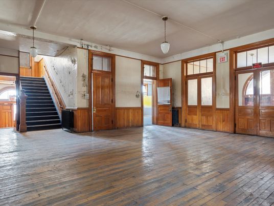 Interior, Pendant Lights, Wood Texture Flooring