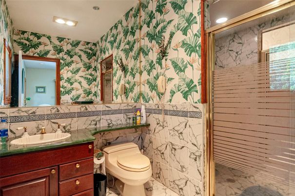 Bathroom, Interior, Marble, Marble Walls, Recessed Lighting