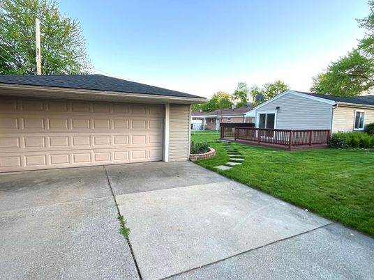 Backyard, Detached Garage, Exterior