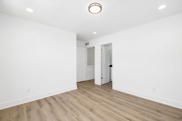 Empty room, Interior, Recessed Lighting, Wood Texture Flooring