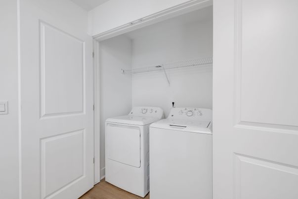 Interior, Utility Closets, Washer, Wood Texture Flooring