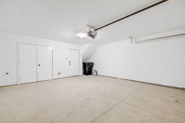 Garage, Interior