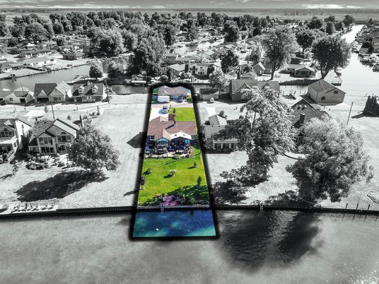 Exterior, Drone