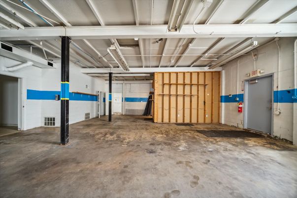 Garage, Interior