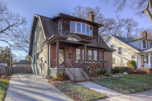 Exterior, Facade, Brick Facade, Queen Anne Victorian