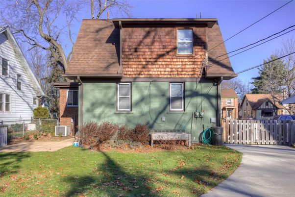 Exterior, Facade, Cape Cod