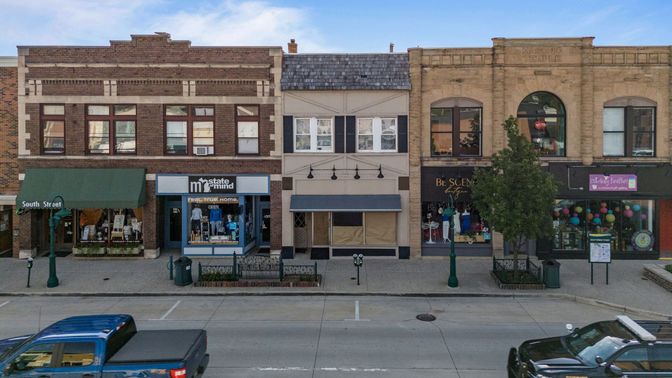 Exterior, Facade, Rowhouse